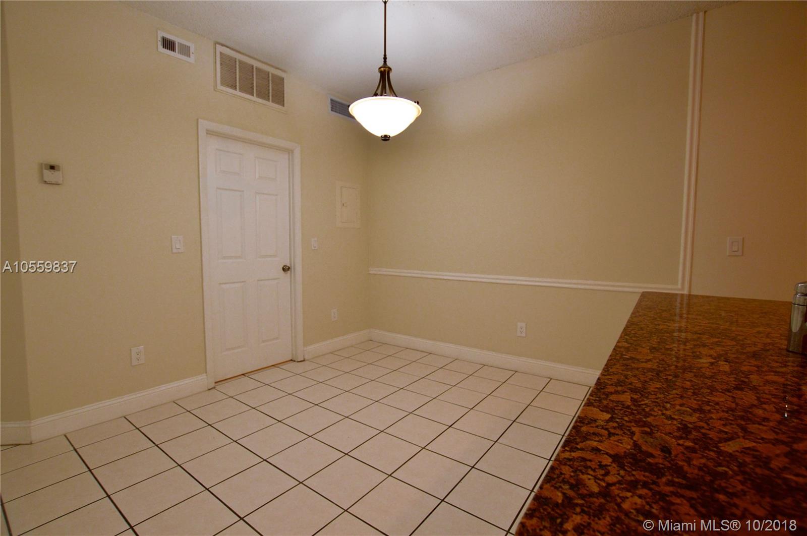 LA HACIENDA COUNTRY CLUB - Residential Lease