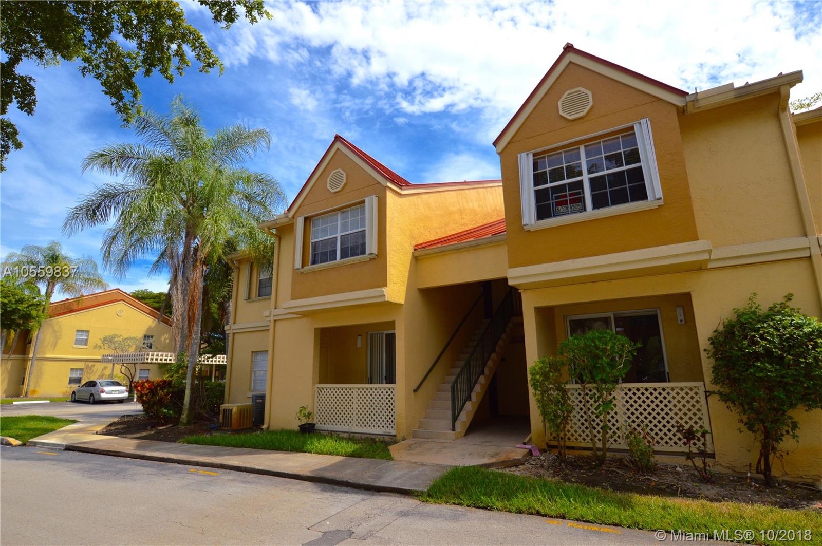 LA HACIENDA COUNTRY CLUB - Residential Lease