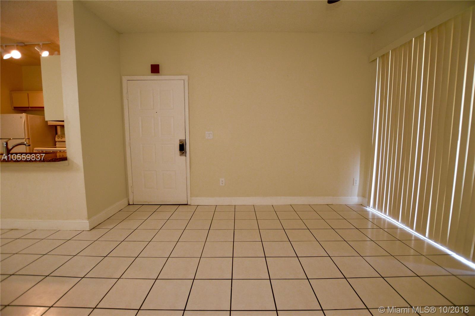 LA HACIENDA COUNTRY CLUB - Residential Lease