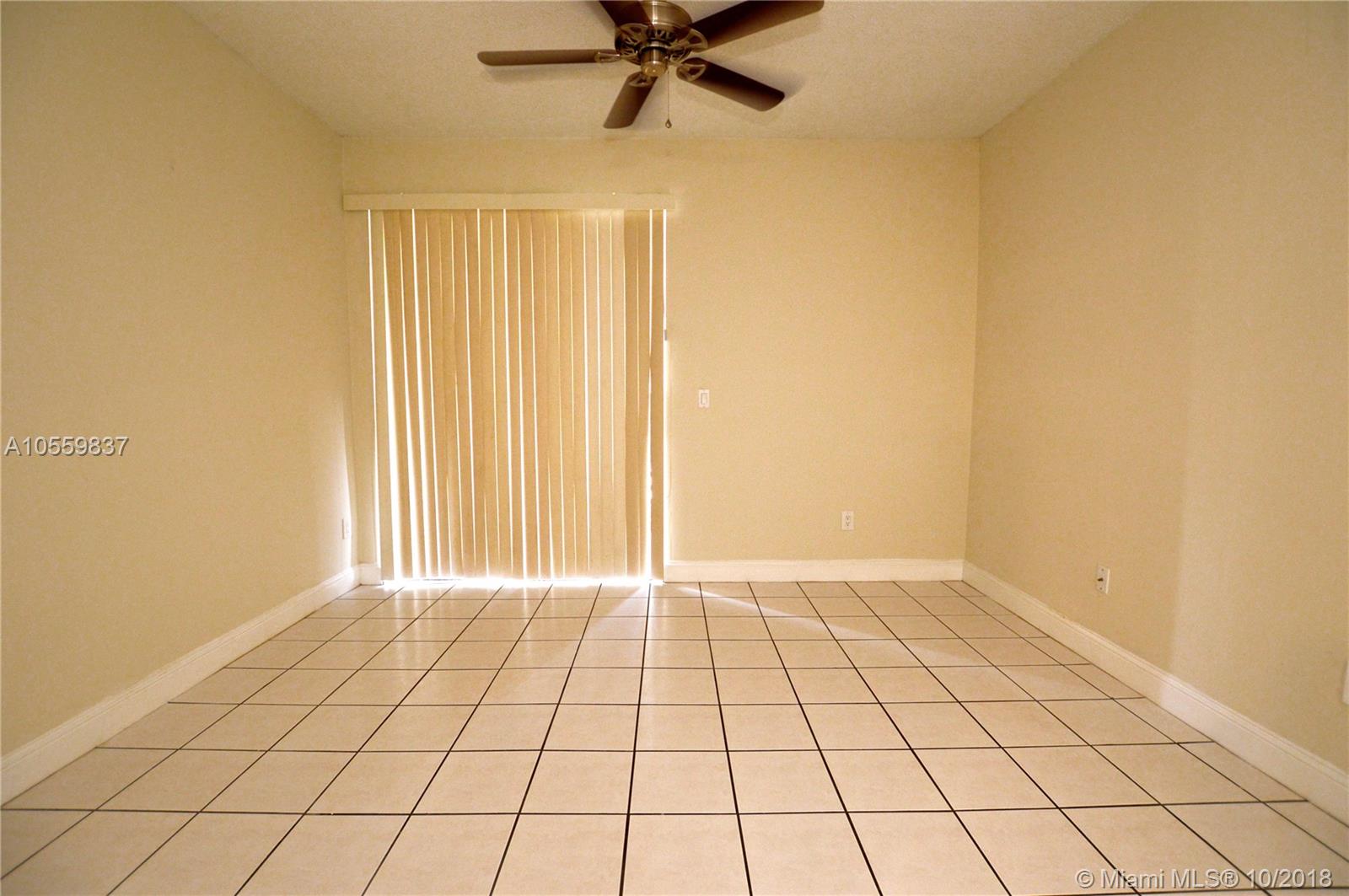 LA HACIENDA COUNTRY CLUB - Residential Lease