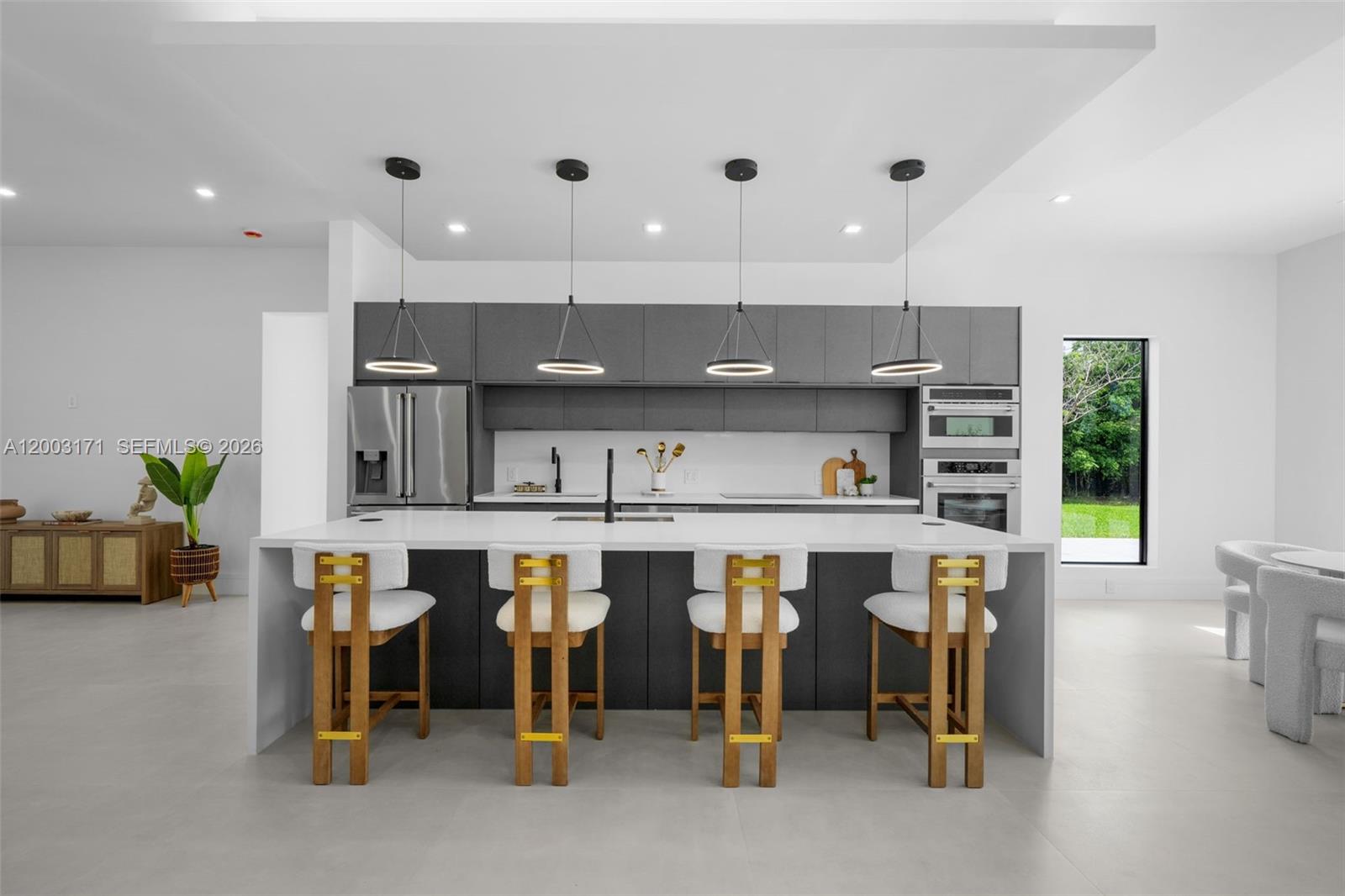 GIFFEN MANORS - Residential