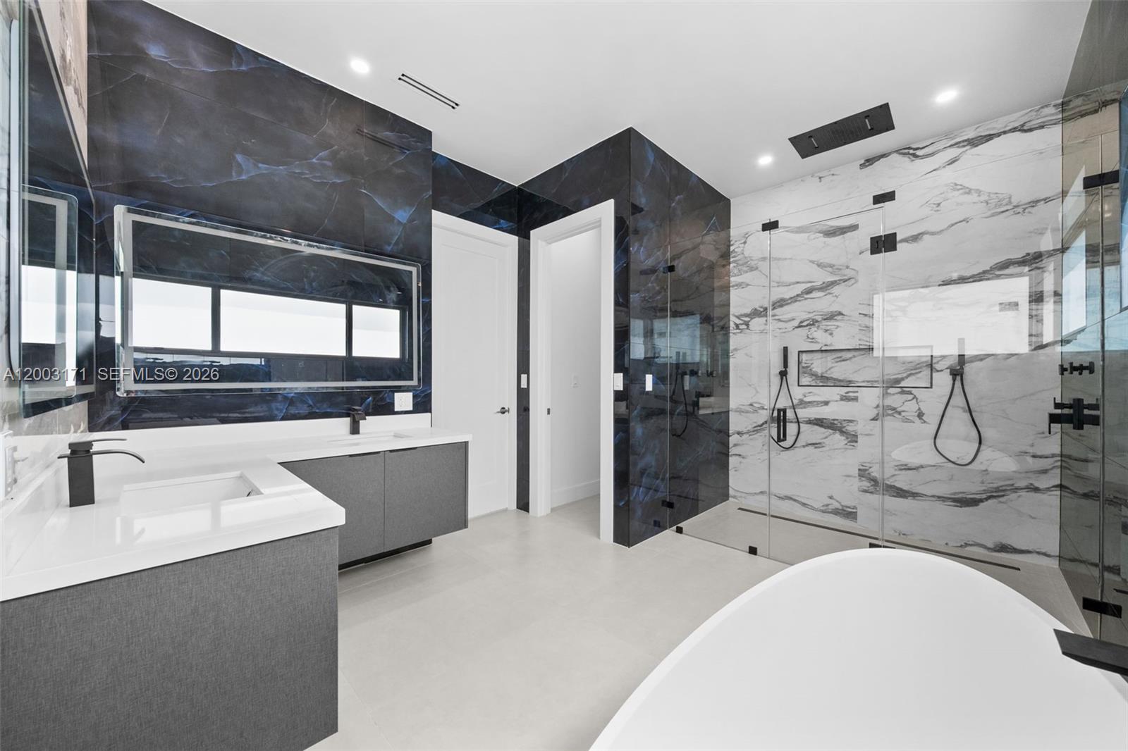 GIFFEN MANORS - Residential