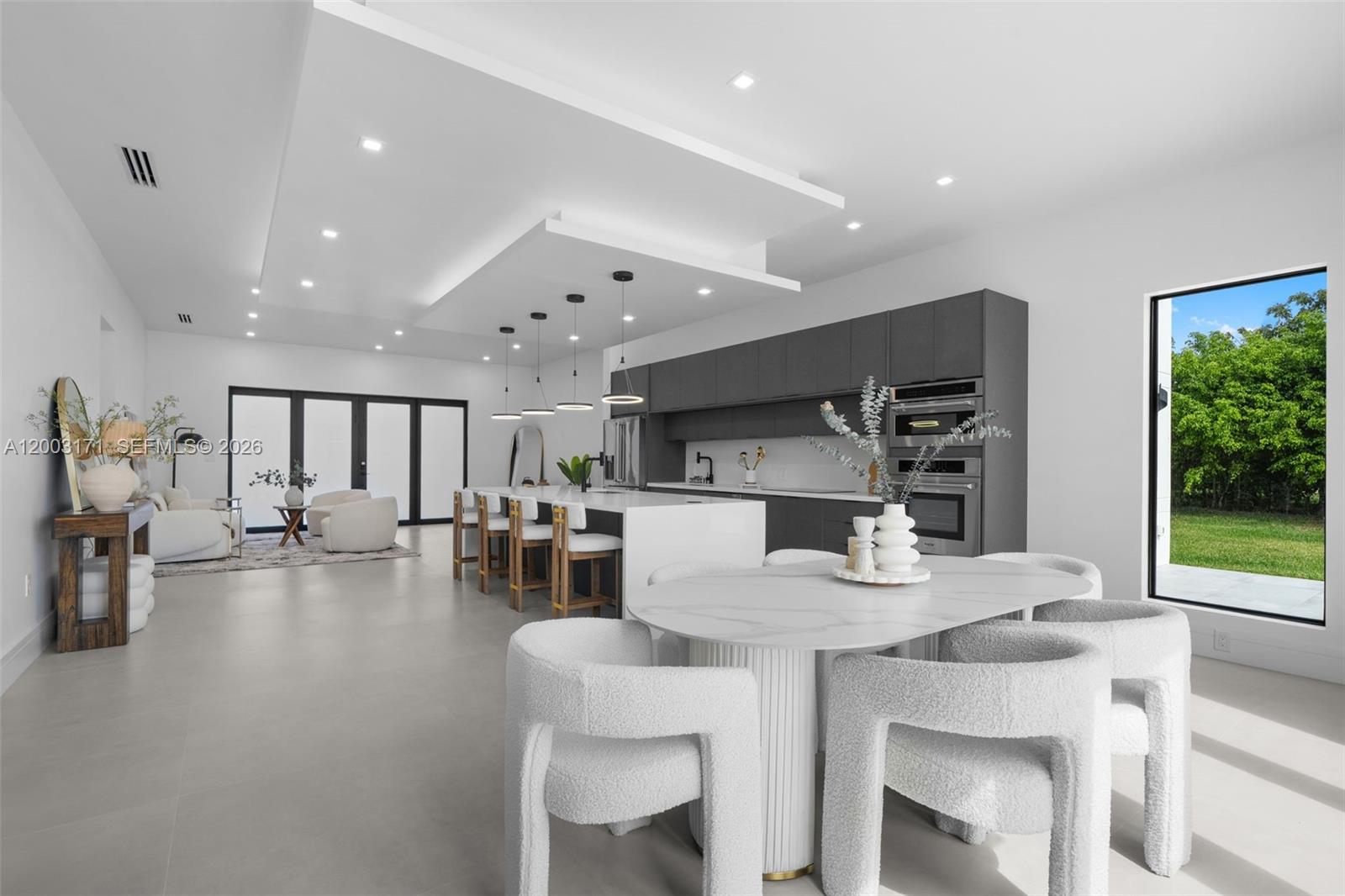 GIFFEN MANORS - Residential