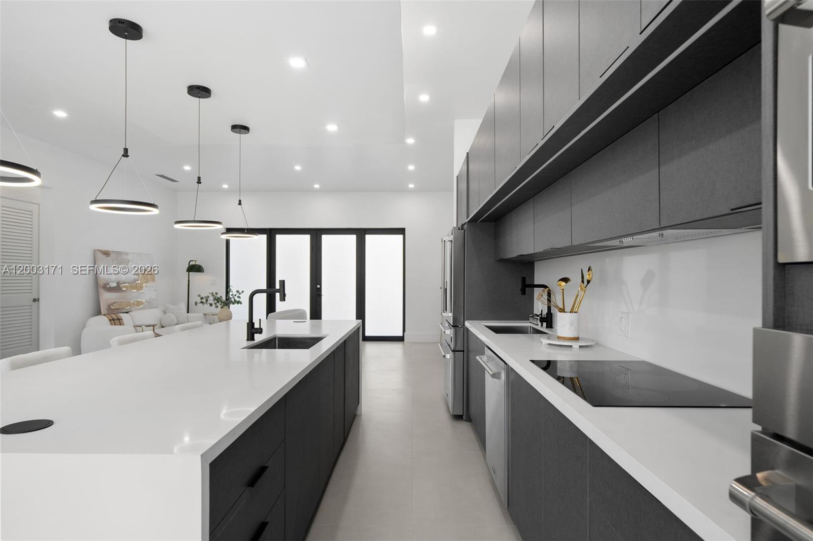 GIFFEN MANORS - Residential