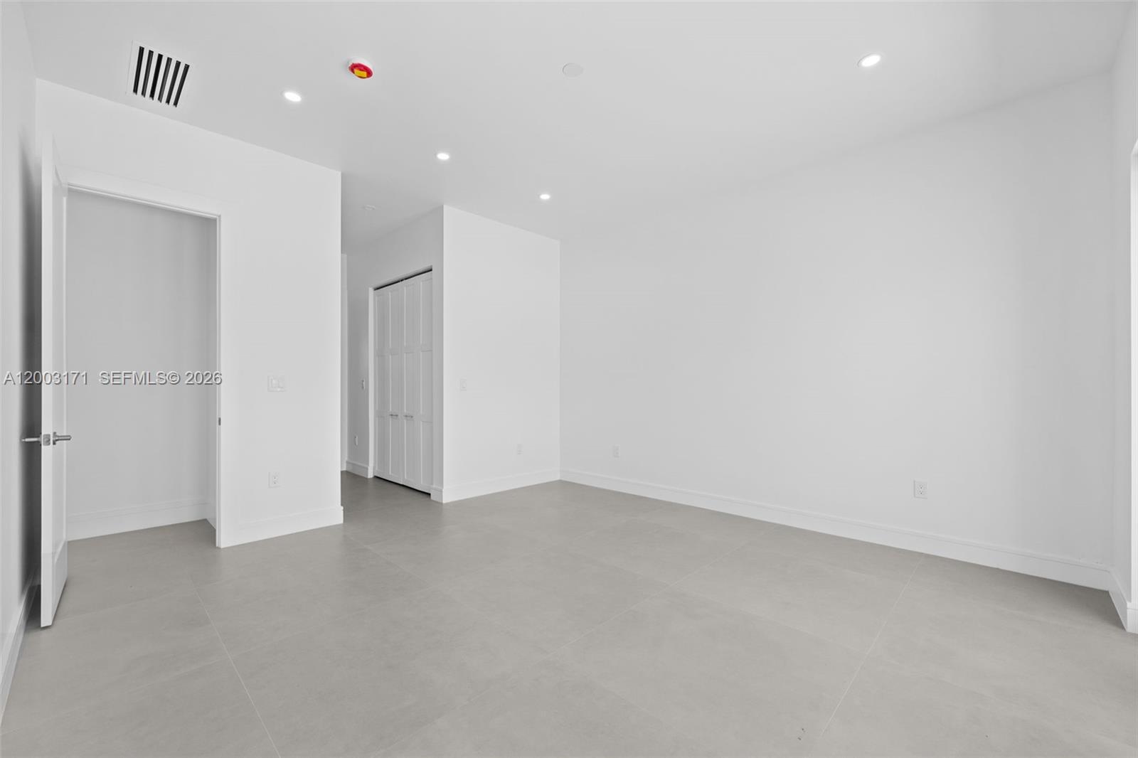 GIFFEN MANORS - Residential