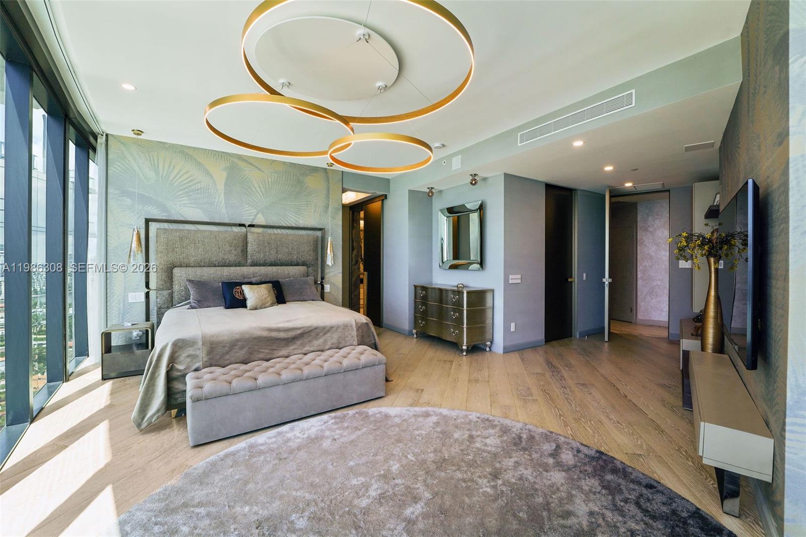 18555 COLLINS AVENUE COND - Residential Lease