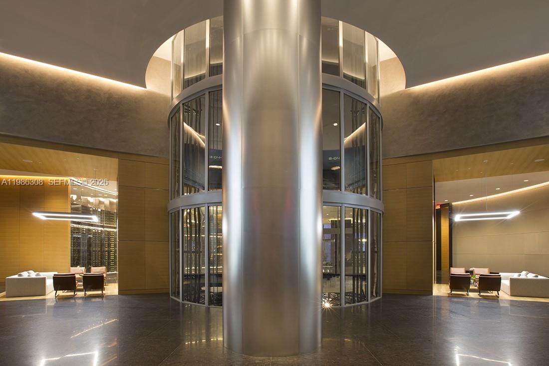 18555 COLLINS AVENUE COND - Residential Lease