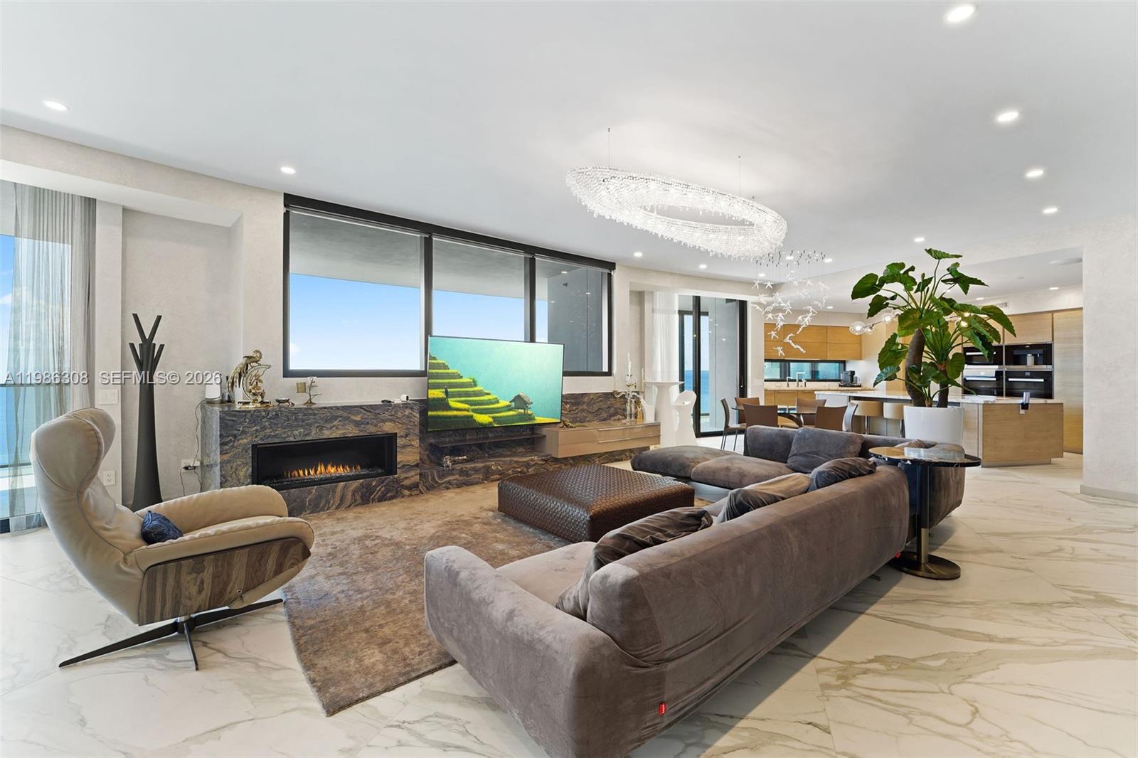 18555 COLLINS AVENUE COND - Residential Lease