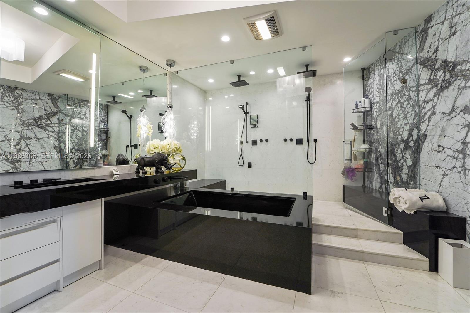 18555 COLLINS AVENUE COND - Residential Lease