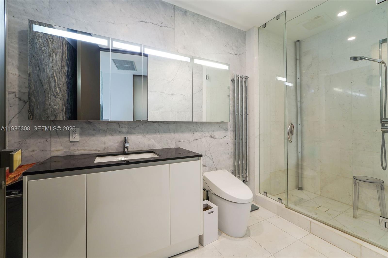 18555 COLLINS AVENUE COND - Residential Lease