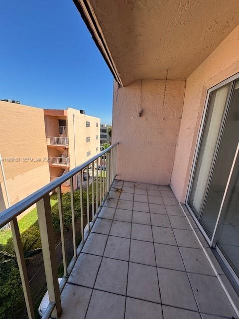 MORADA NO 2 CONDO - Residential Lease