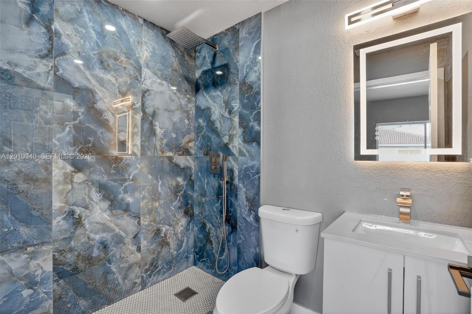 PARK PLACE AT MIDWAY COND - Residential