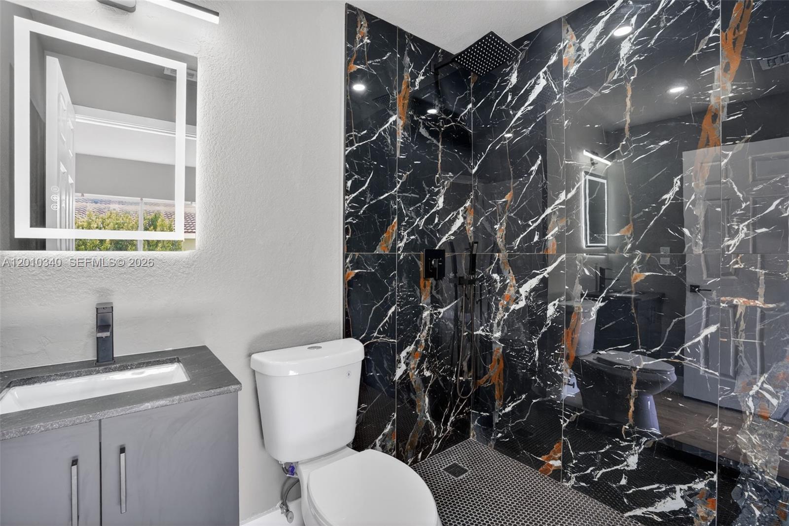 PARK PLACE AT MIDWAY COND - Residential