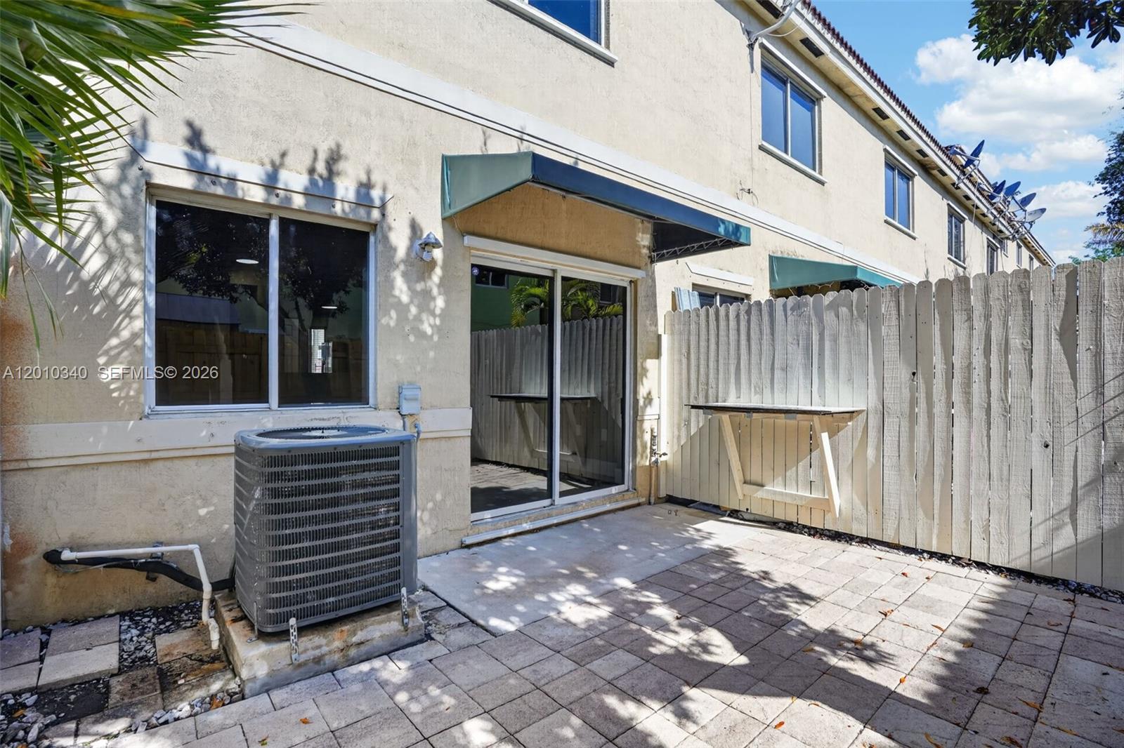 PARK PLACE AT MIDWAY COND - Residential