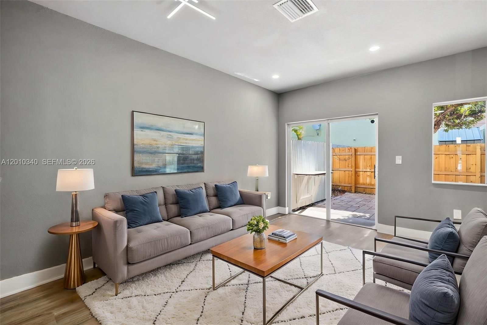 PARK PLACE AT MIDWAY COND - Residential