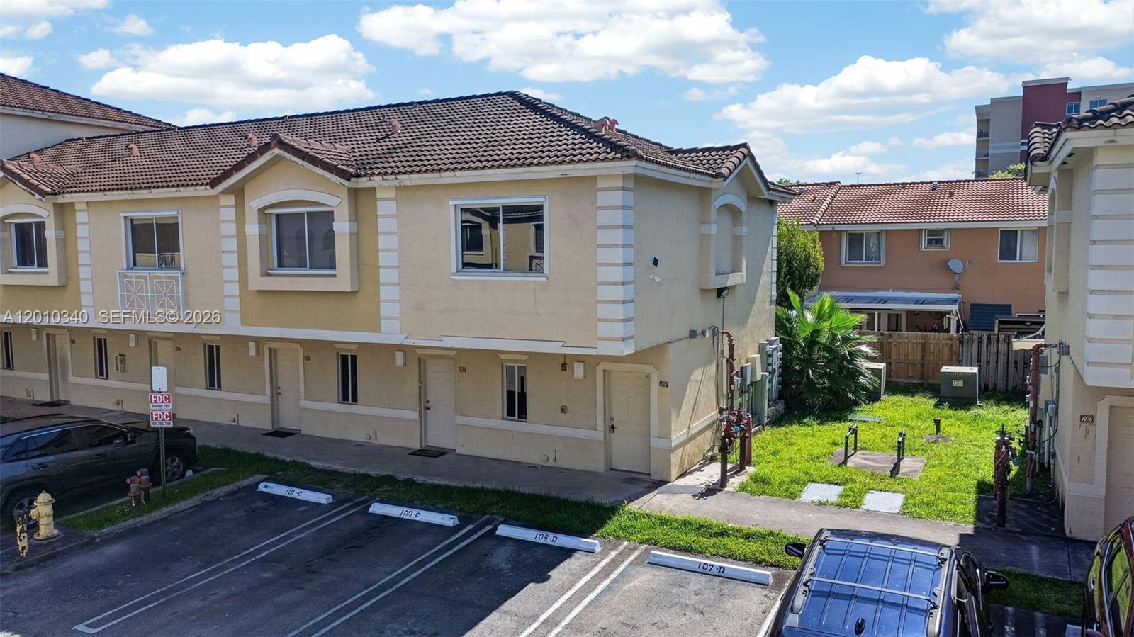 PARK PLACE AT MIDWAY COND - Residential