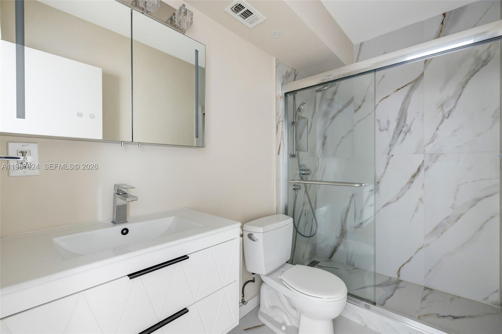 EASTERN SHORES WHITE HOUS - Residential Lease