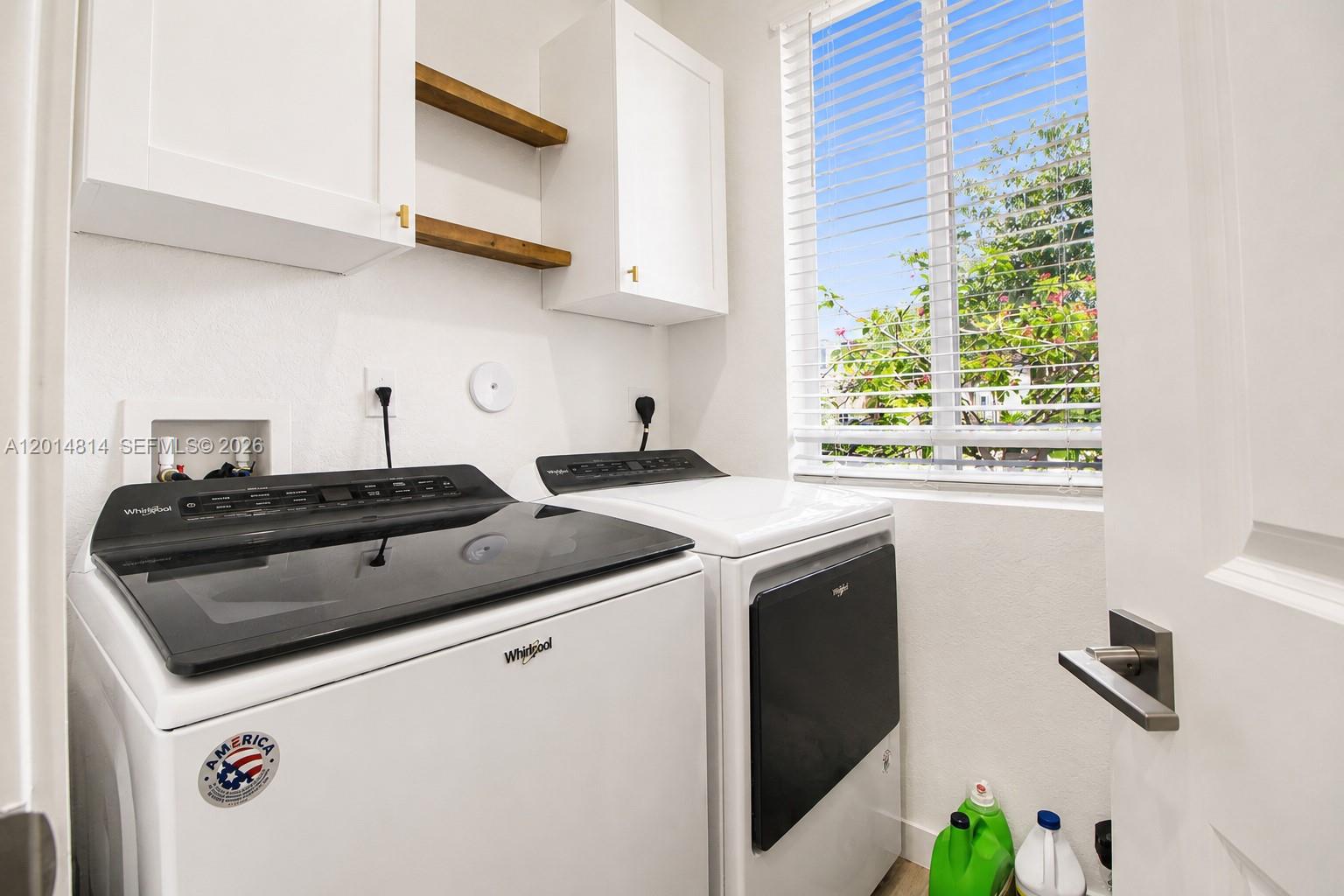 TOWNS AT SEASCAPE - Residential