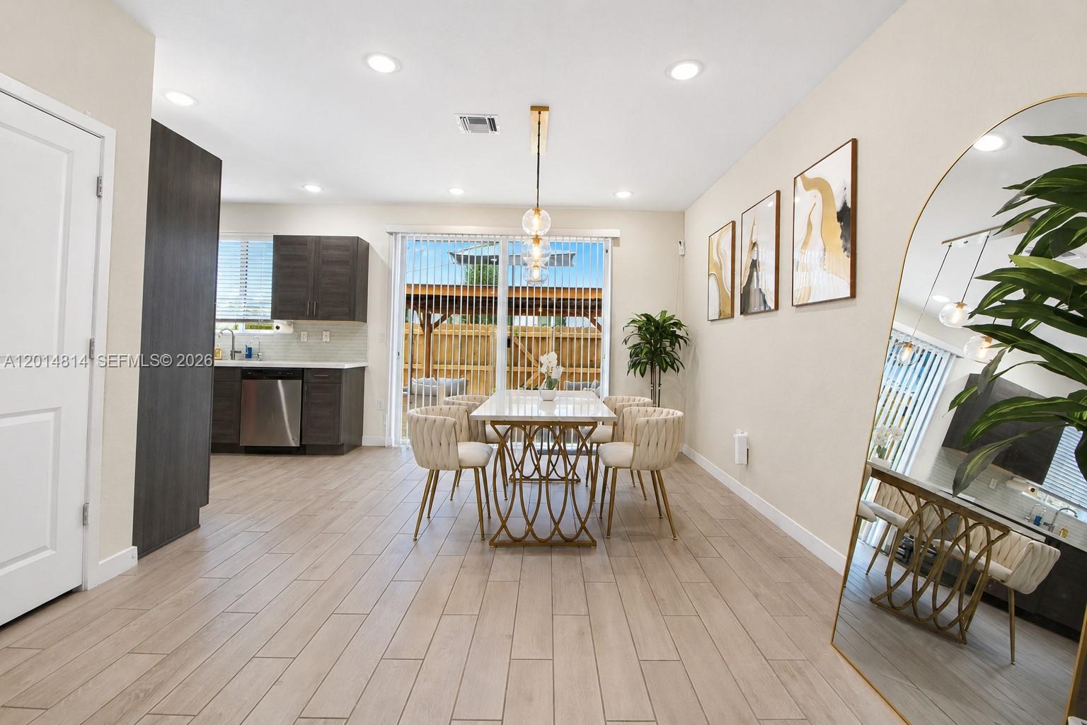 TOWNS AT SEASCAPE - Residential