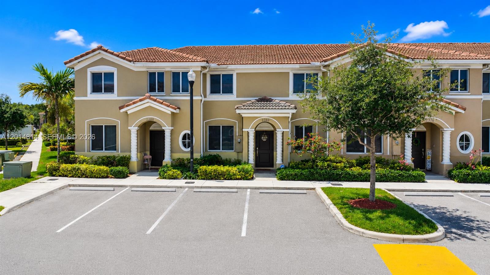 TOWNS AT SEASCAPE - Residential