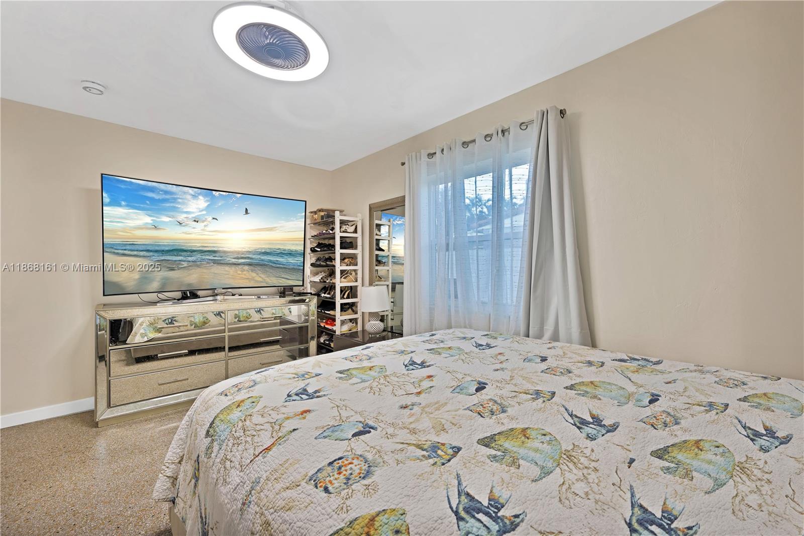 LOOK HOMESITES - Residential