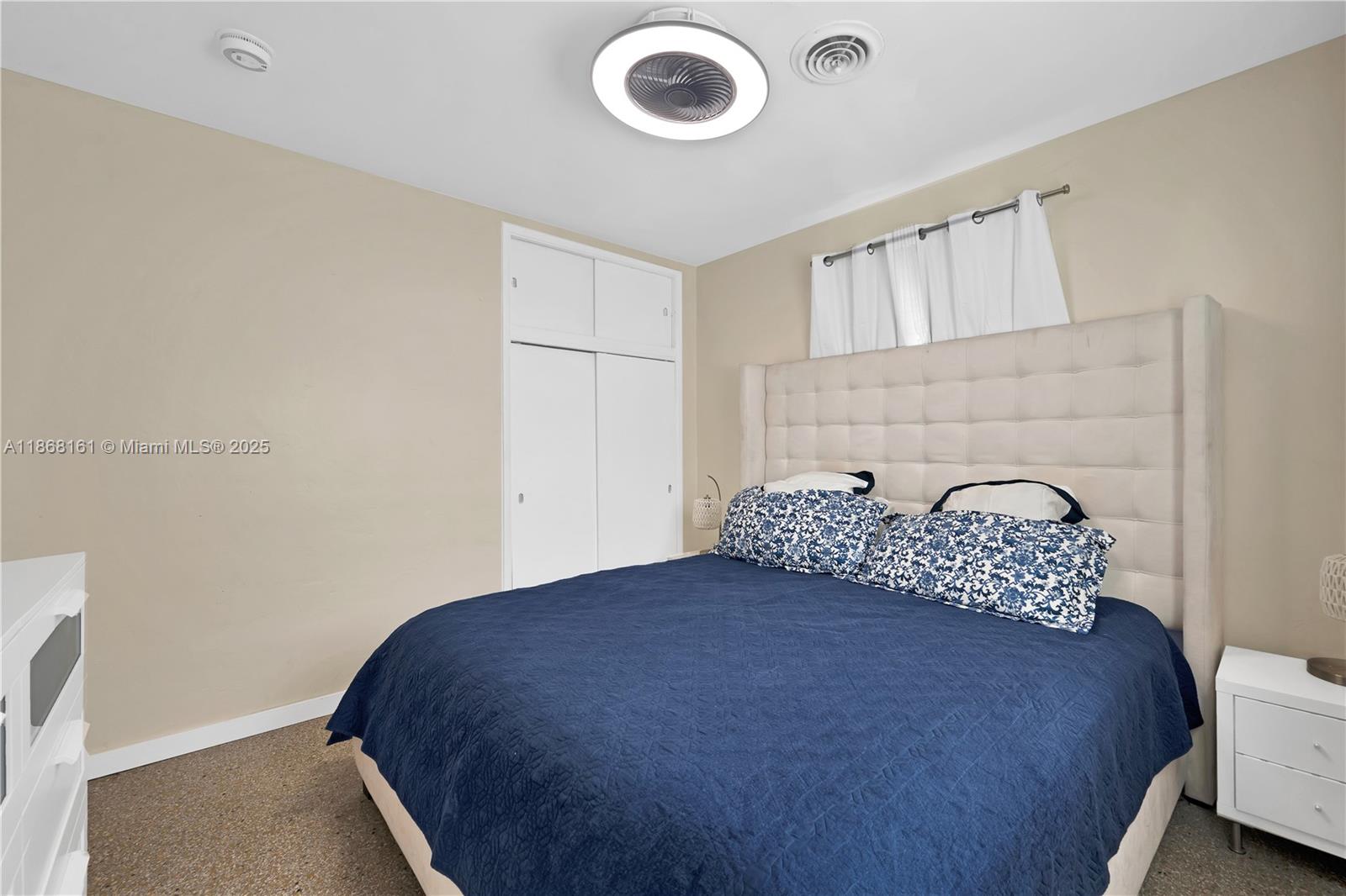 LOOK HOMESITES - Residential