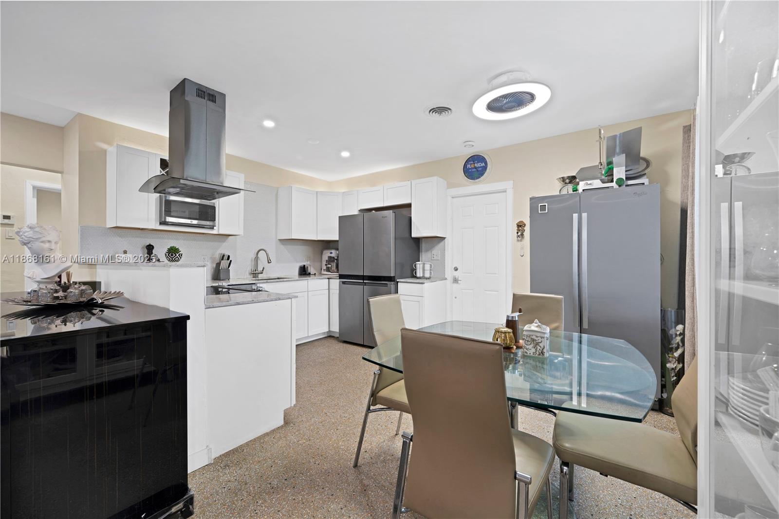 LOOK HOMESITES - Residential