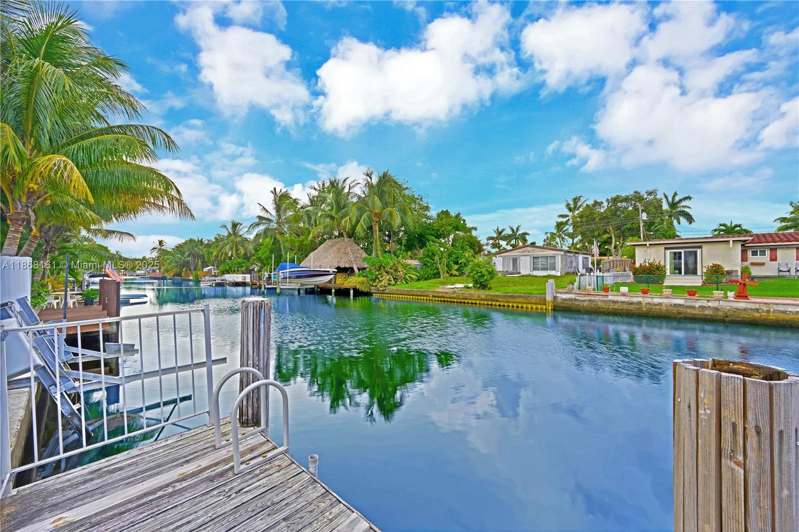 LOOK HOMESITES - Residential