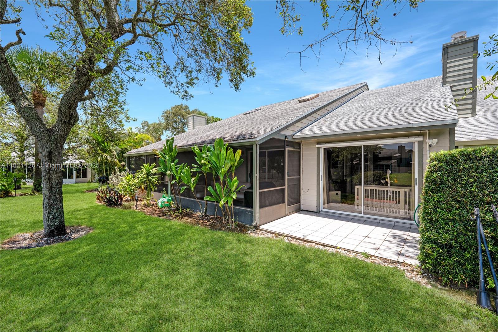 HOLLY CREEK - Residential