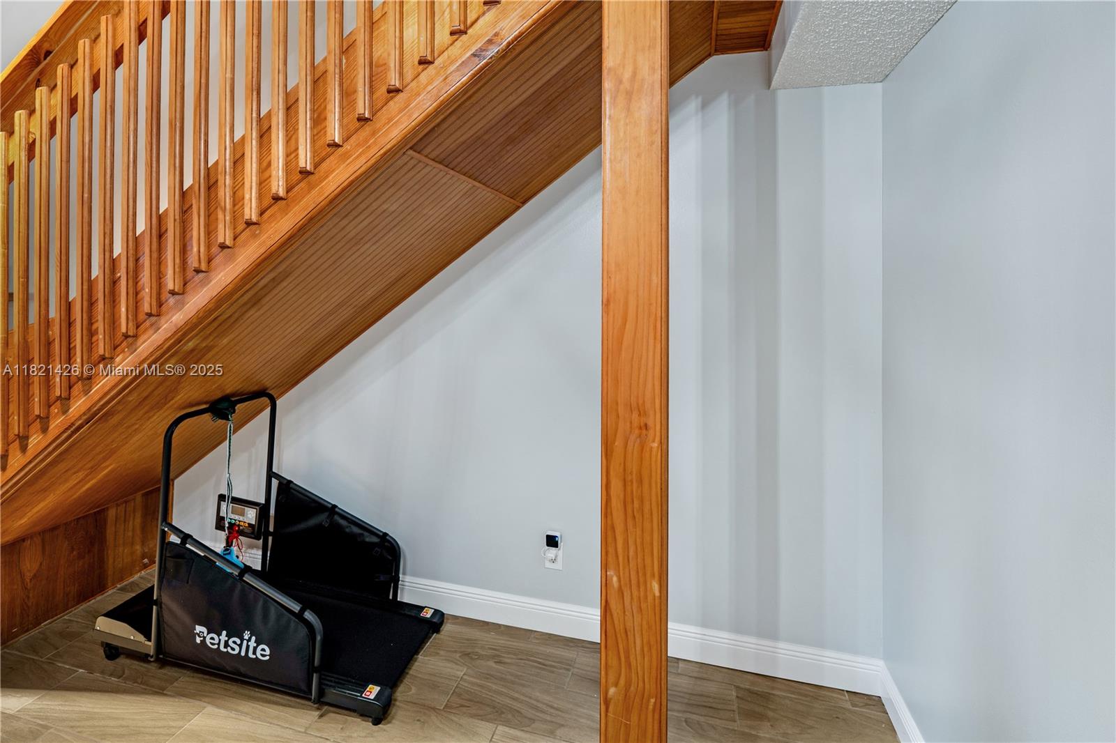 HOLLY CREEK - Residential