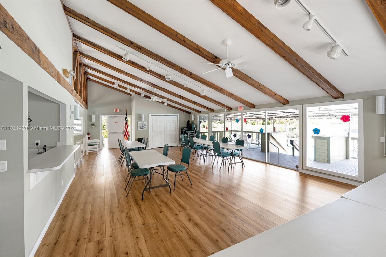 HOLLY CREEK - Residential