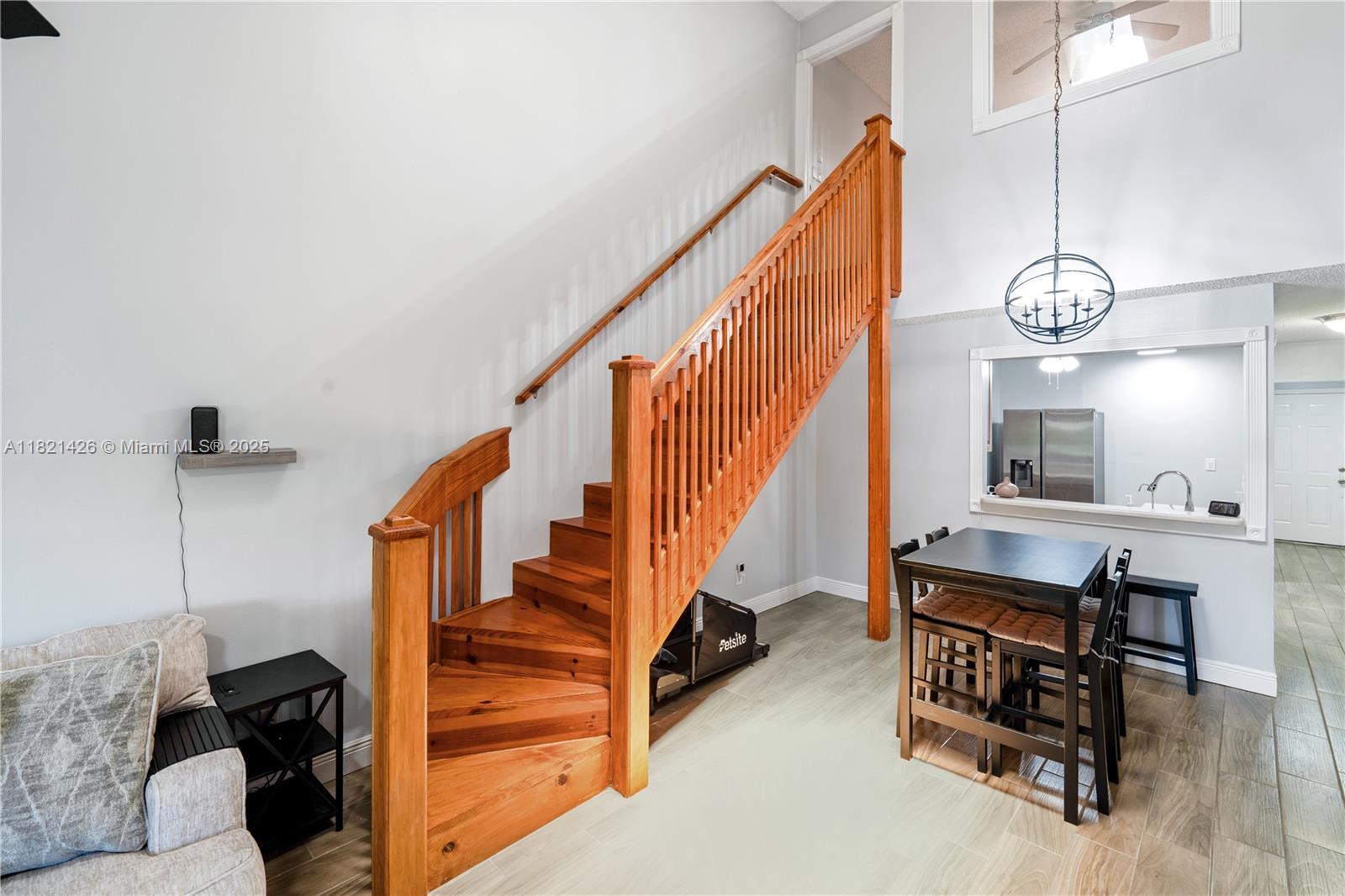 HOLLY CREEK - Residential