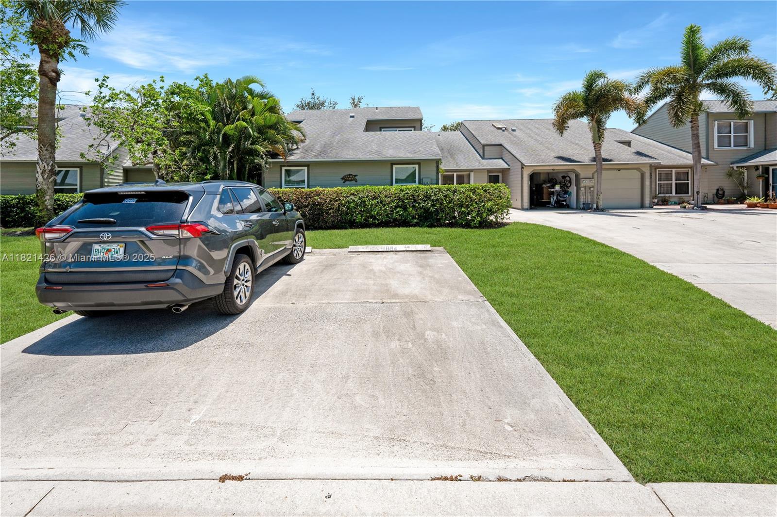 HOLLY CREEK - Residential