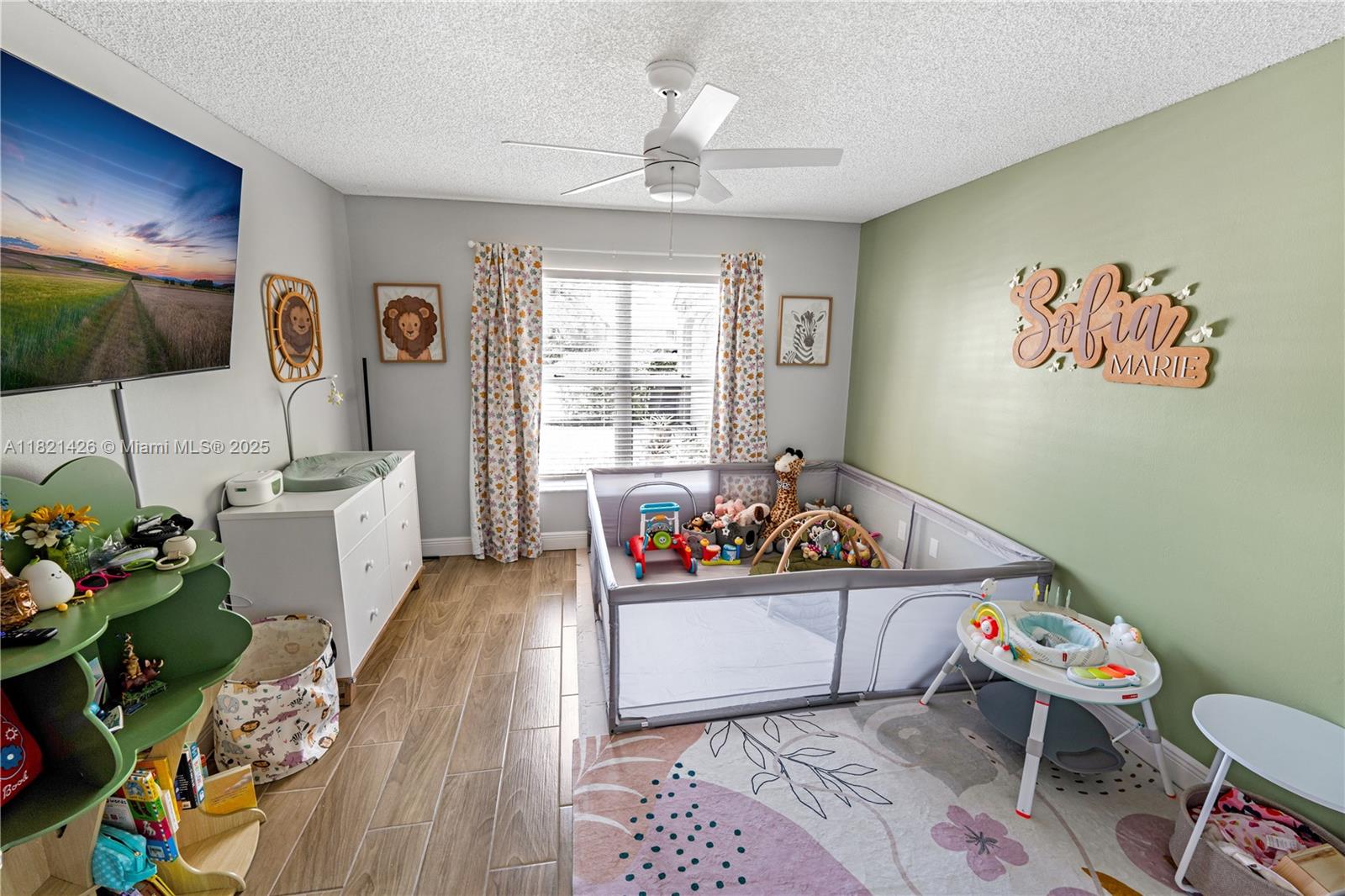 HOLLY CREEK - Residential