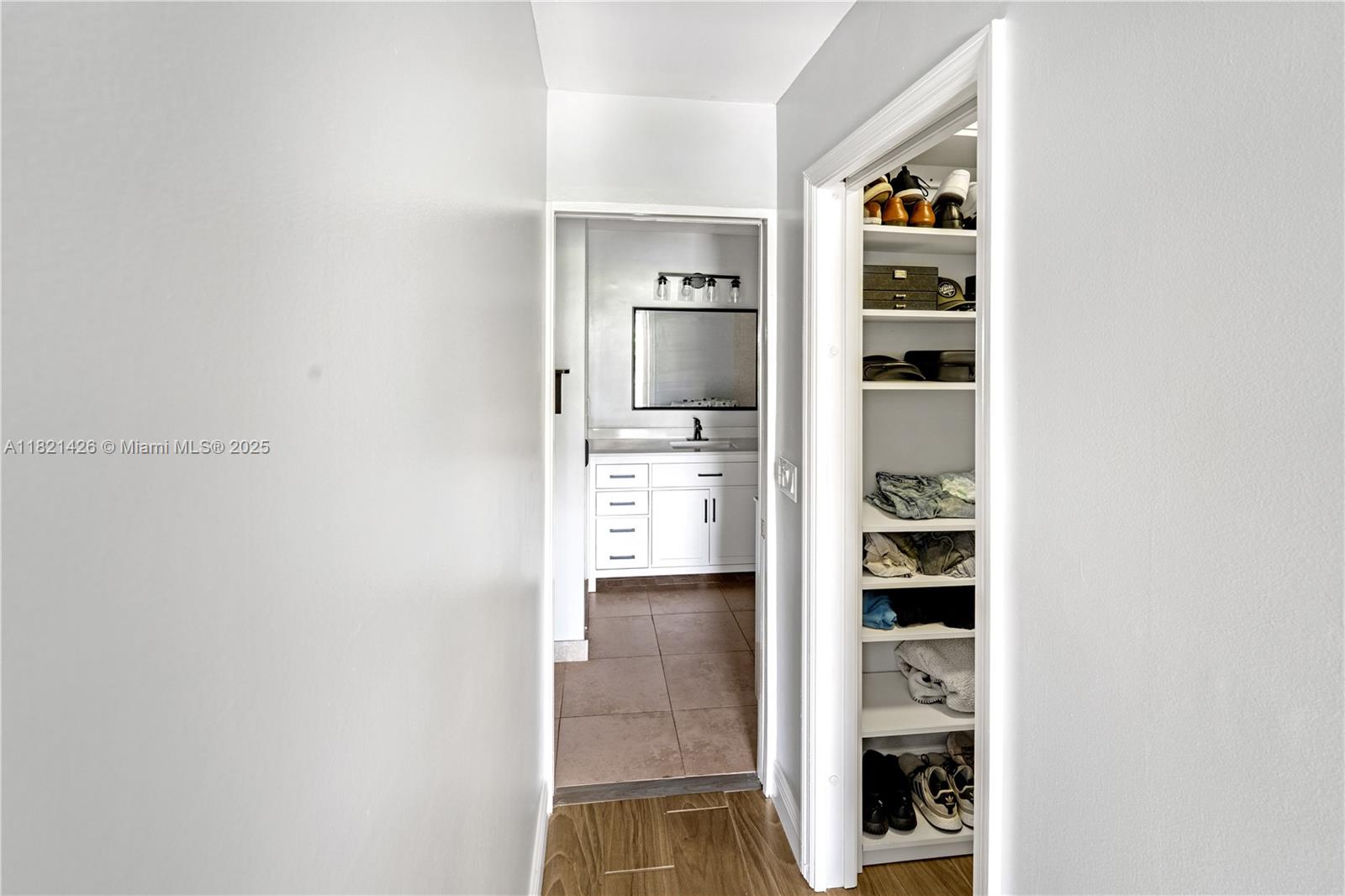 HOLLY CREEK - Residential