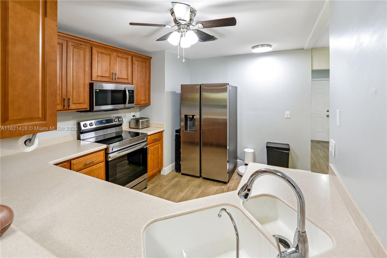 894 NE Sandalwood Pl