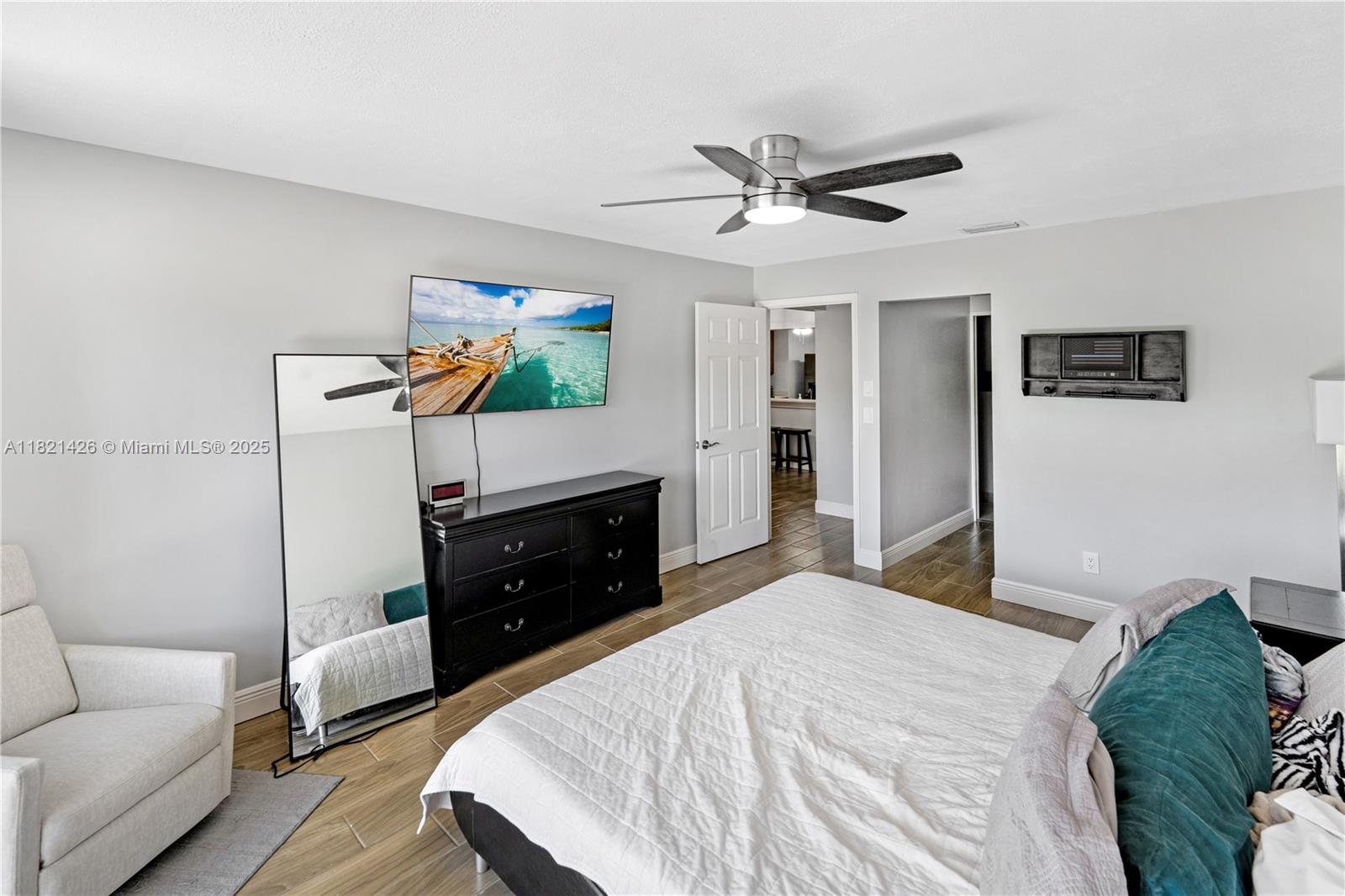 HOLLY CREEK - Residential