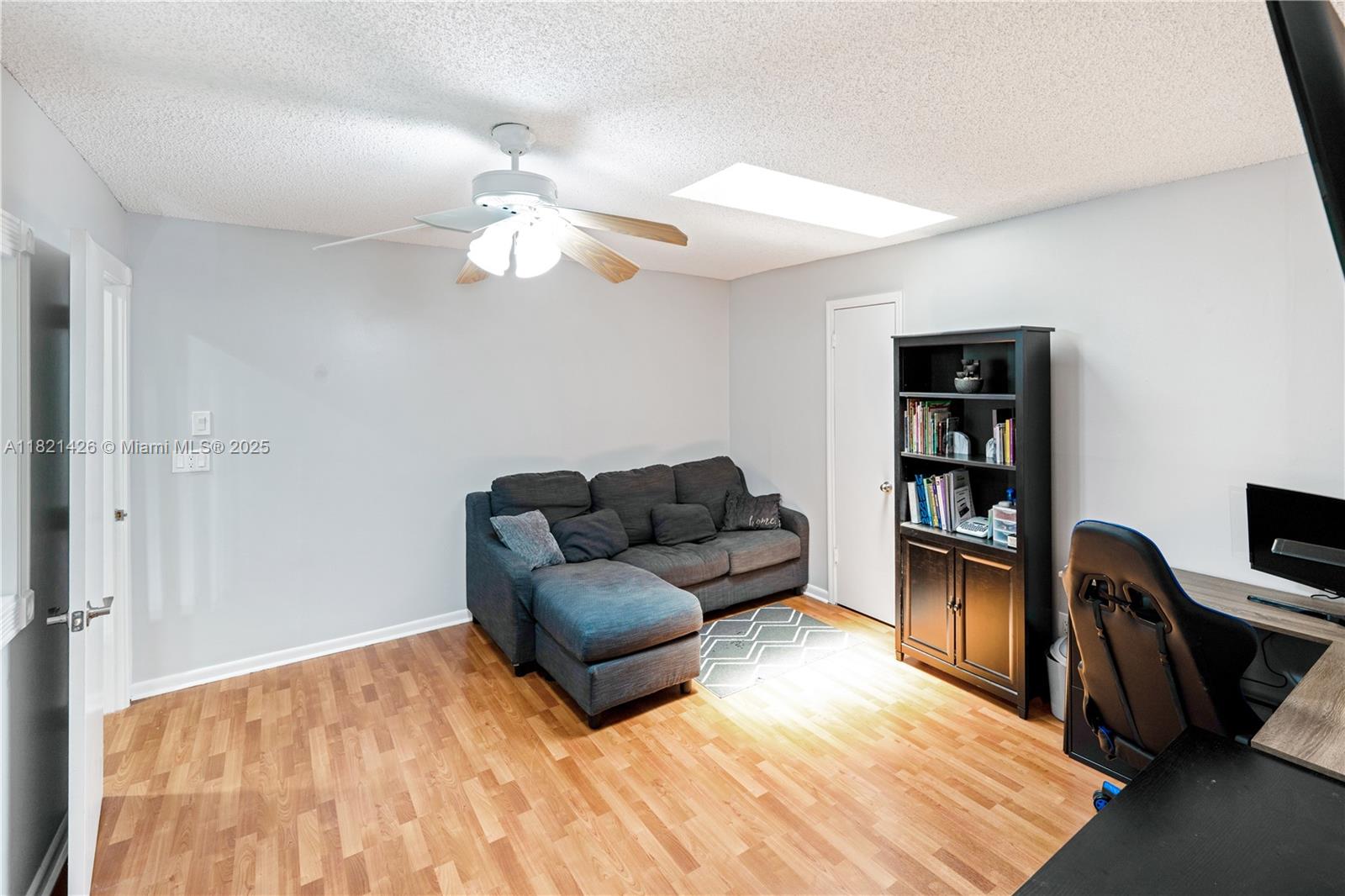 HOLLY CREEK - Residential