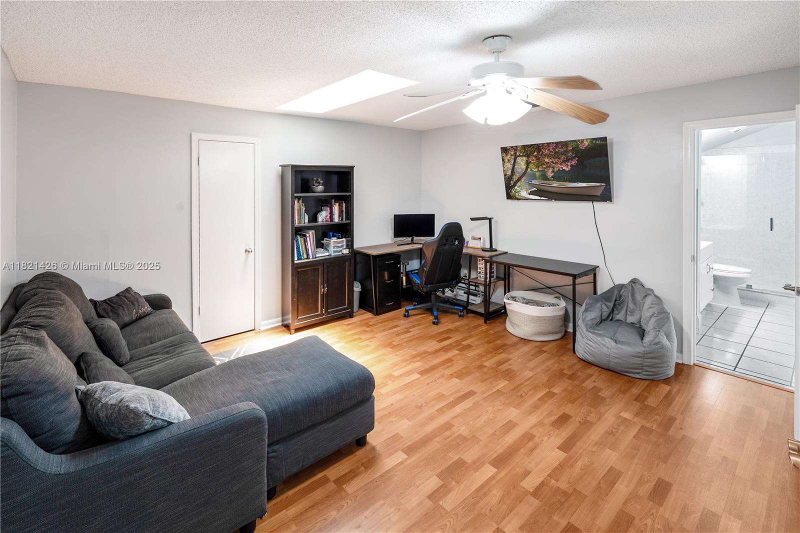 HOLLY CREEK - Residential