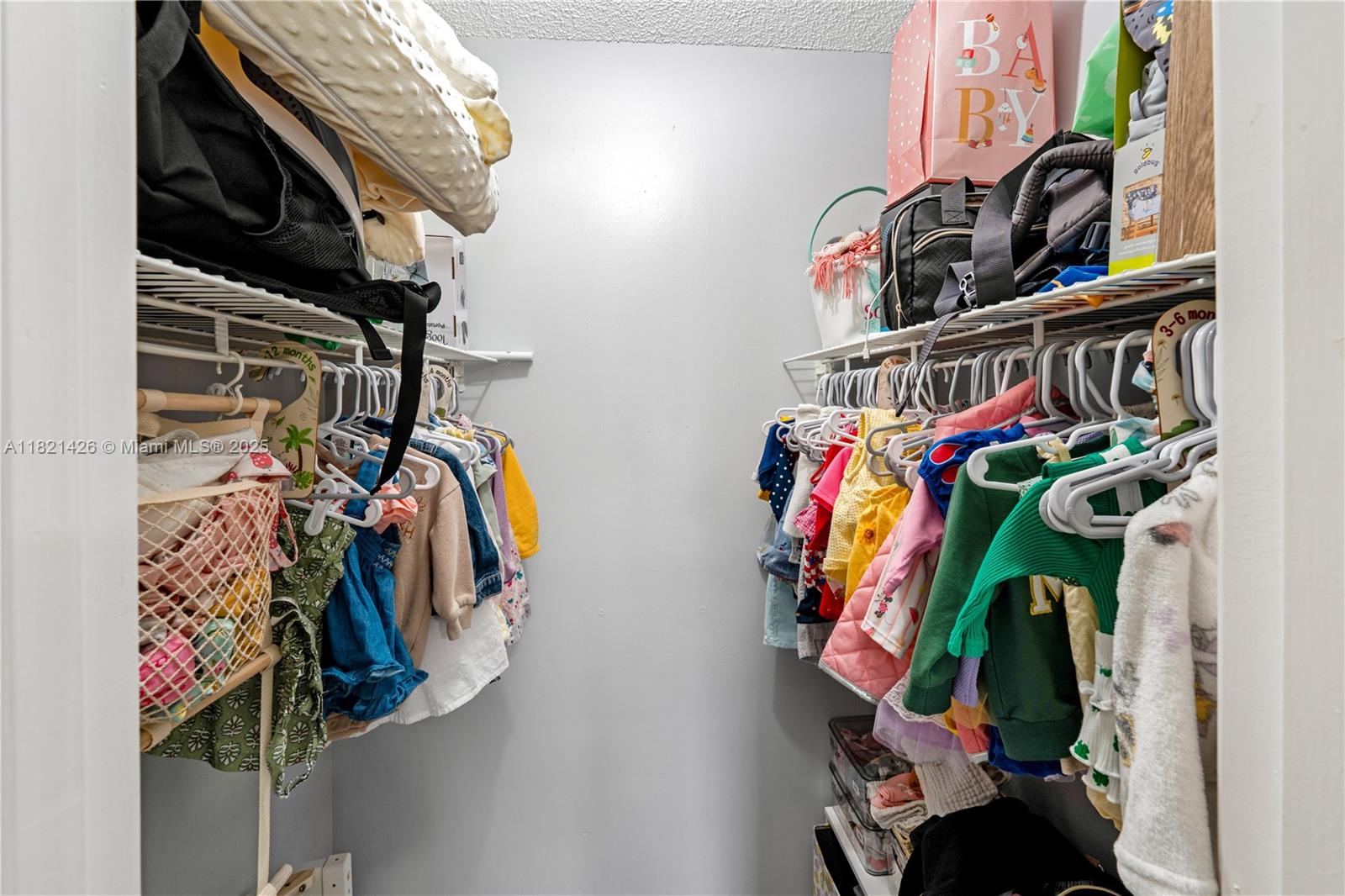 HOLLY CREEK - Residential