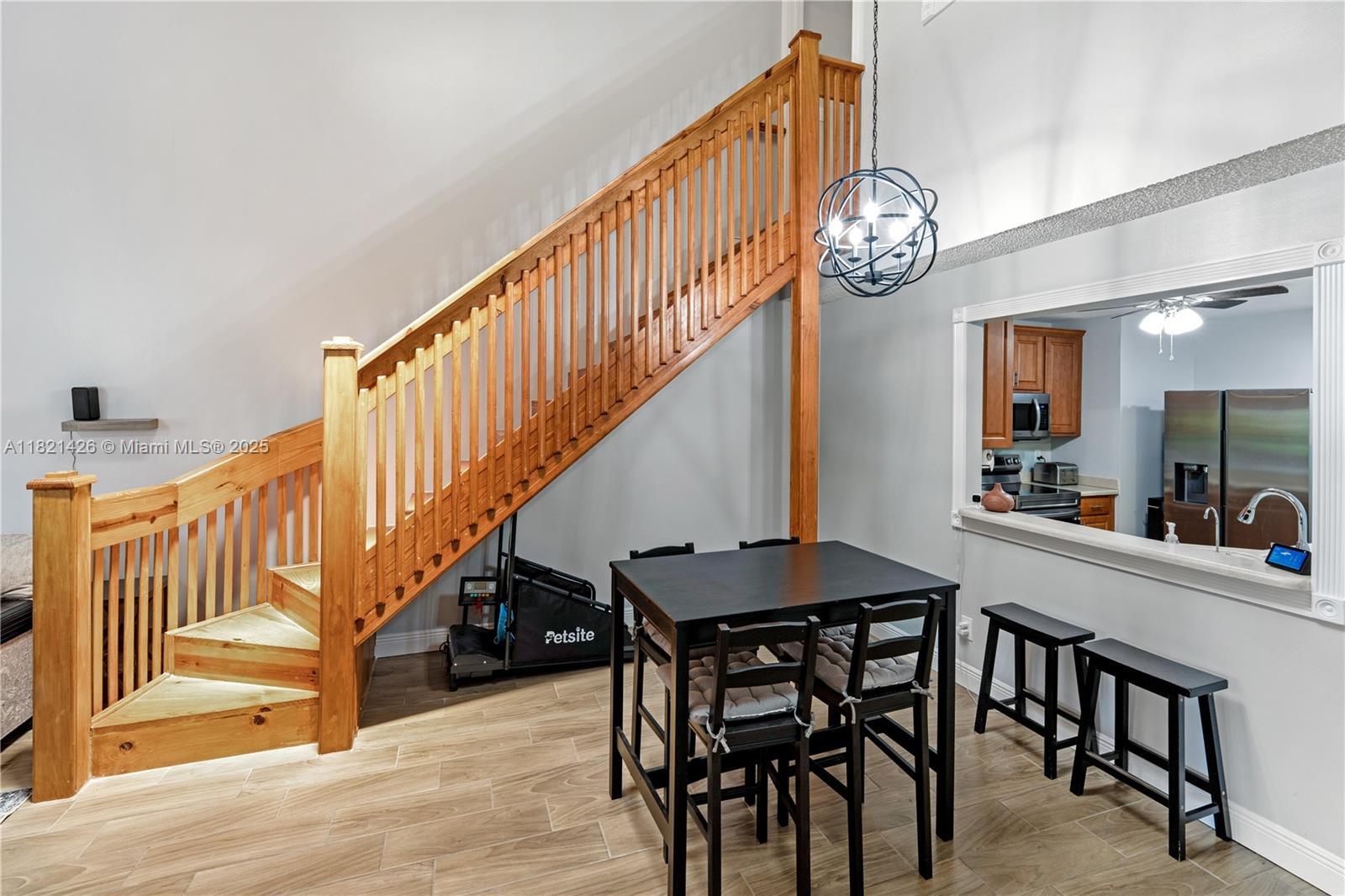 HOLLY CREEK - Residential