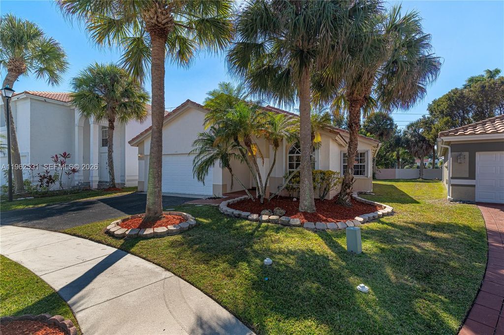 Photo of 128 Gables Blvd, Weston, FL 33326 (MLS # A11962531)