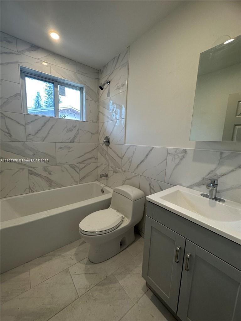 BISC SHORES CORR PLAT - Residential Income