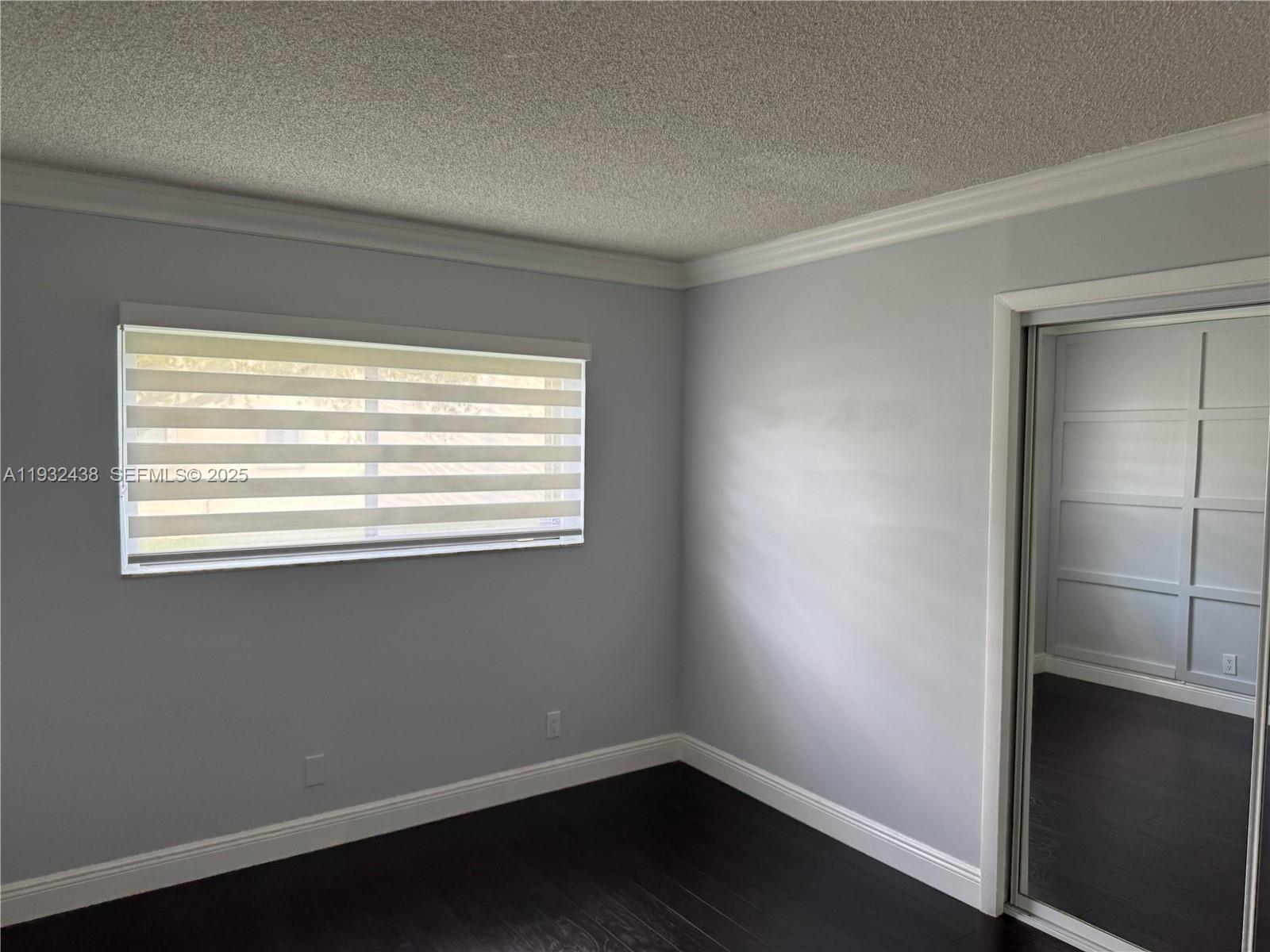 RACQUET CLUB VILLAGE APAR - Residential Lease