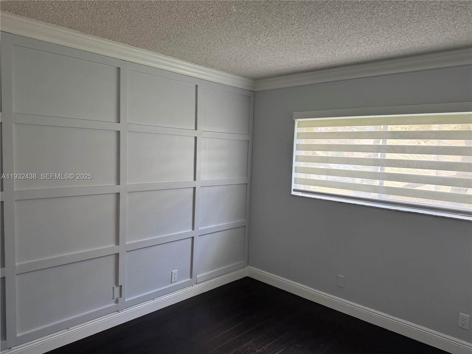 RACQUET CLUB VILLAGE APAR - Residential Lease