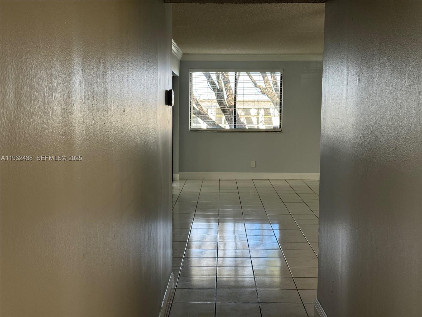 RACQUET CLUB VILLAGE APAR - Residential Lease