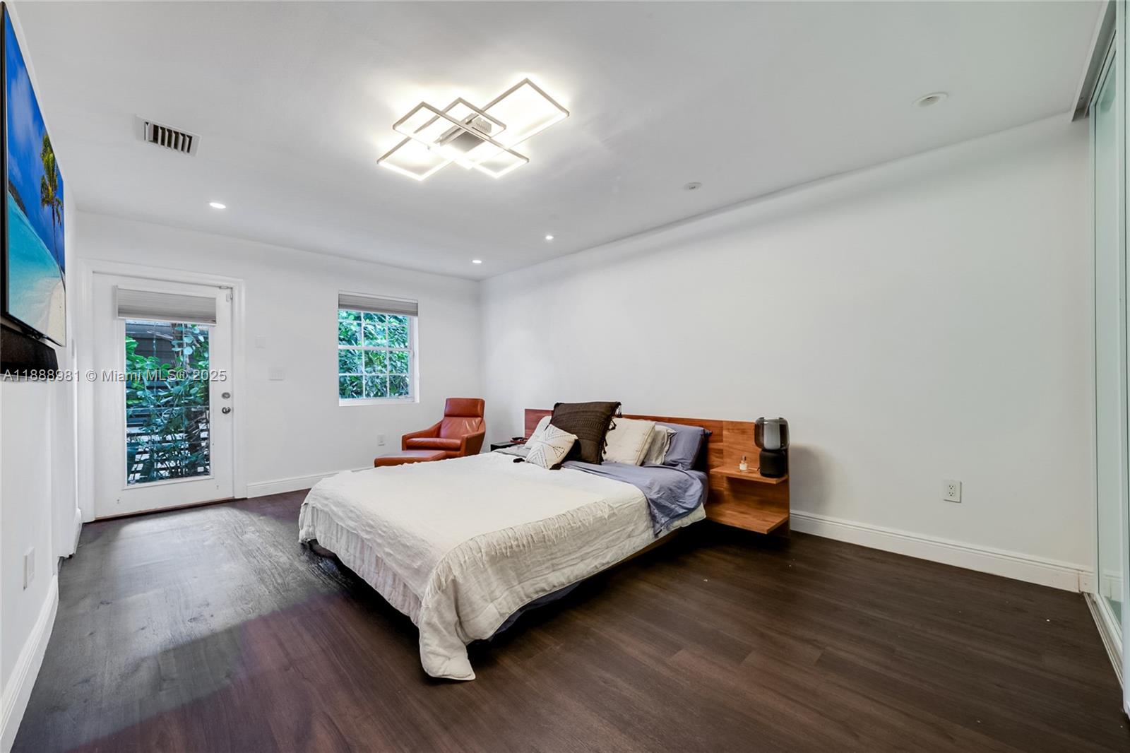 POMONA - Residential Lease