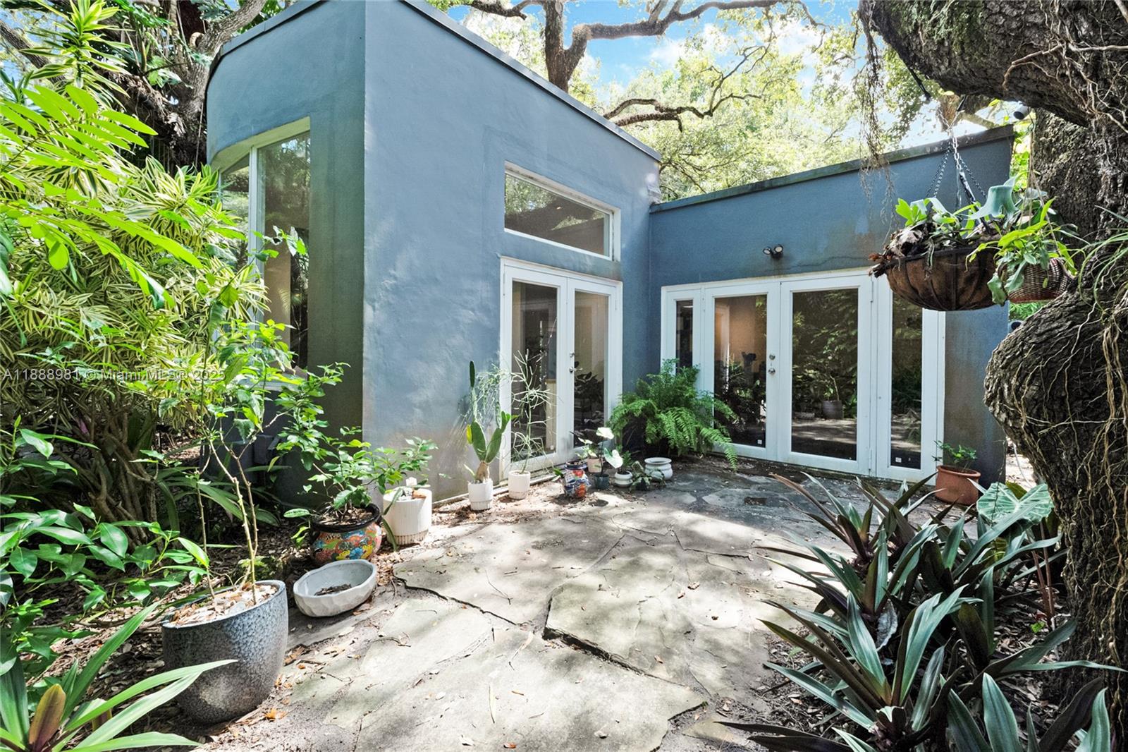 POMONA - Residential Lease
