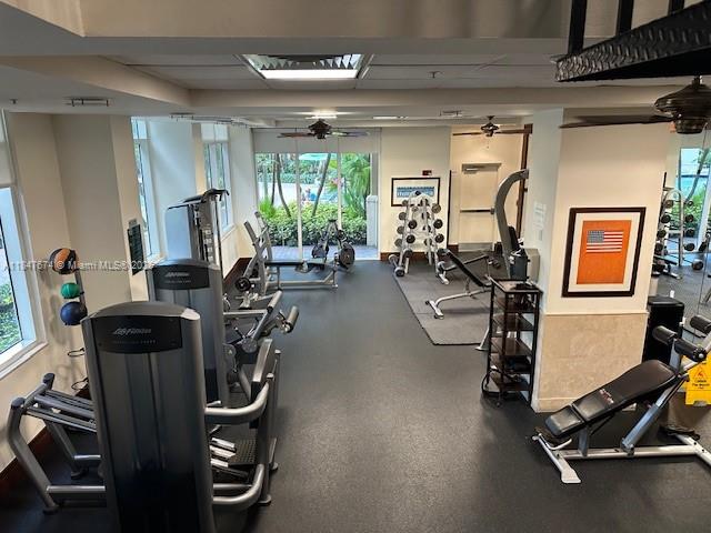 TURNBERRY ON THE GREEN CO - Residential Lease