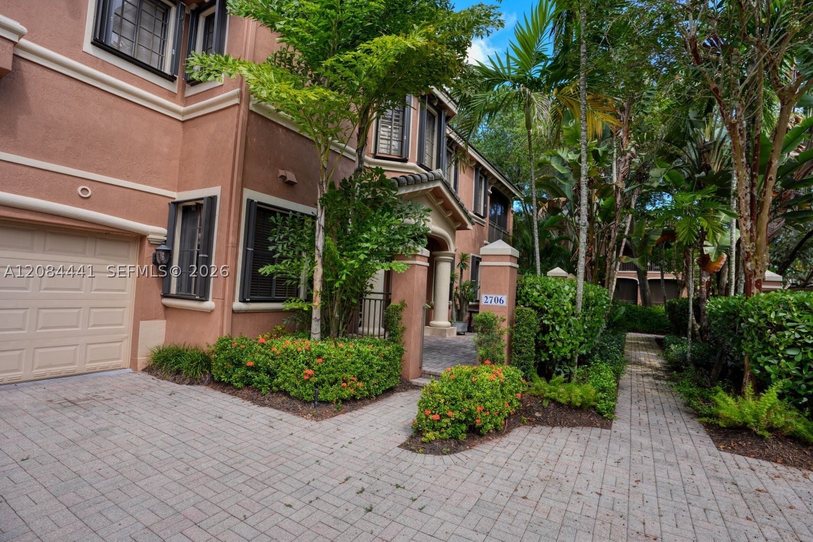 2706 Kinsington Cir